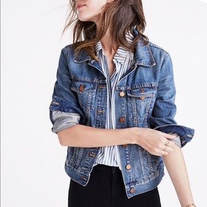 Madewell Jean Jacket in Pinter Wash (size small)